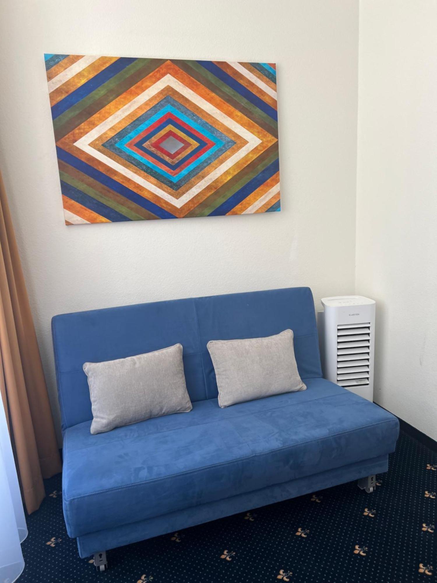 Hotel Capri 于伯林根 外观 照片
