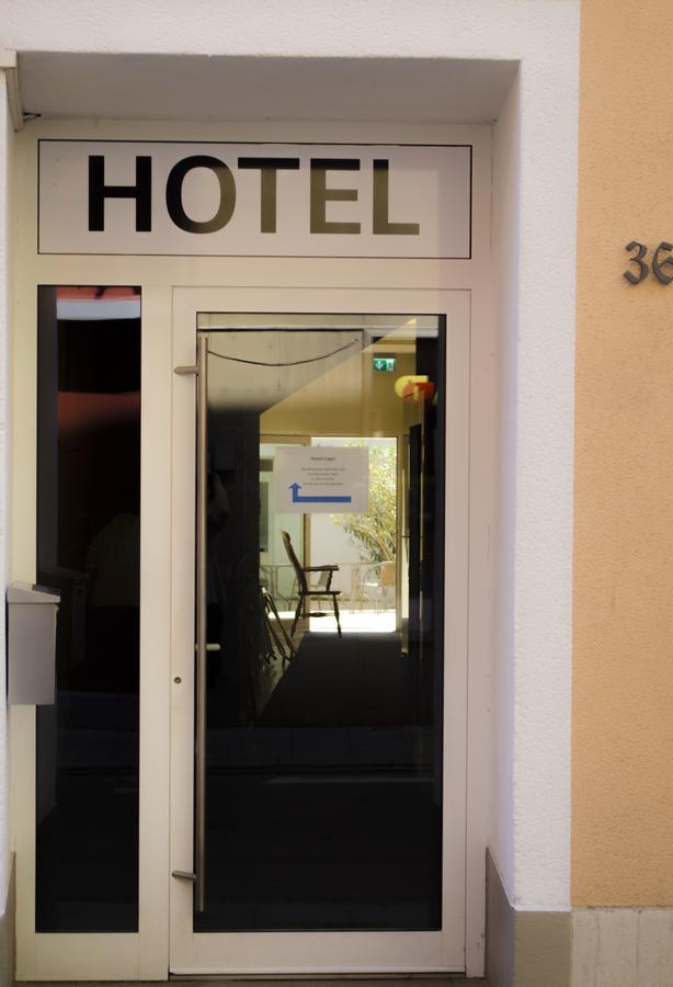 Hotel Capri 于伯林根 外观 照片